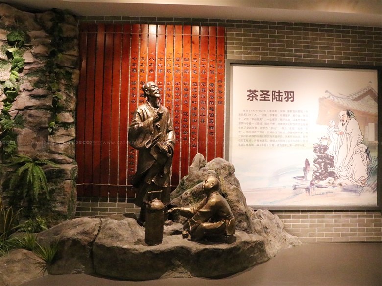 展館設(shè)計雕塑創(chuàng)作中，如何考慮作品的比例和尺寸？