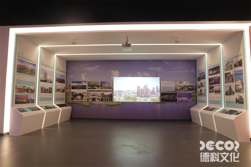 博物館展覽陳列設(shè)計中，如何保護展品并確保觀眾的安全？